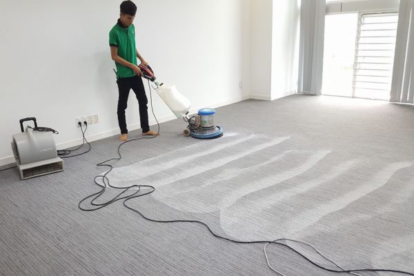 Hướng dẫn giặt thảm với máy chà sàn đơn hiệu quả