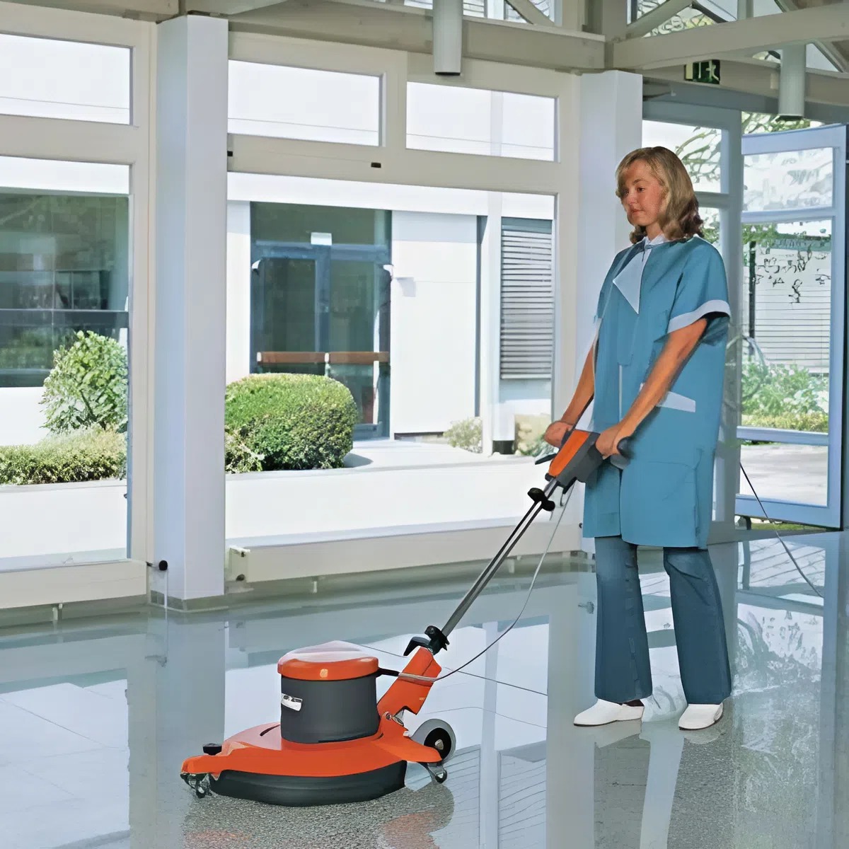 Không gian nhỏ nên dùng máy chà sàn nào phù hợp?